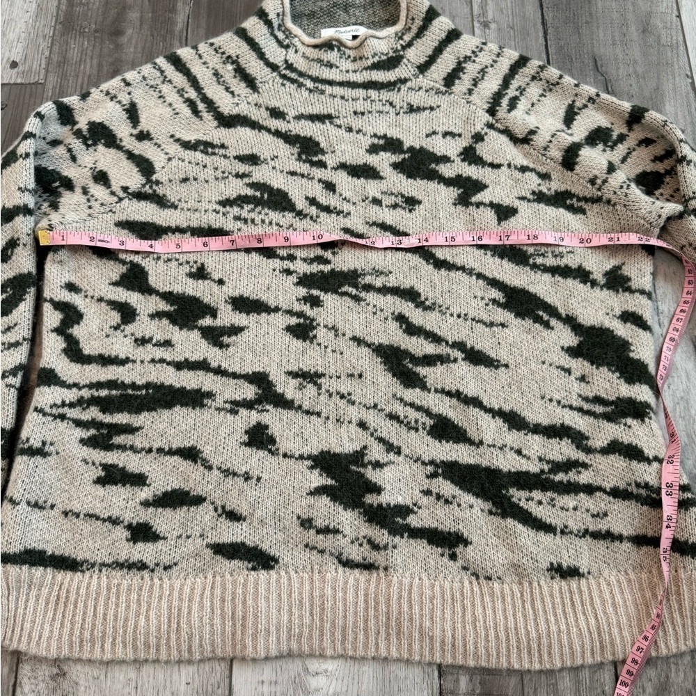 ⭐️Madewell Cream and Black Turtleneck Sweater - Picture 6 of 8